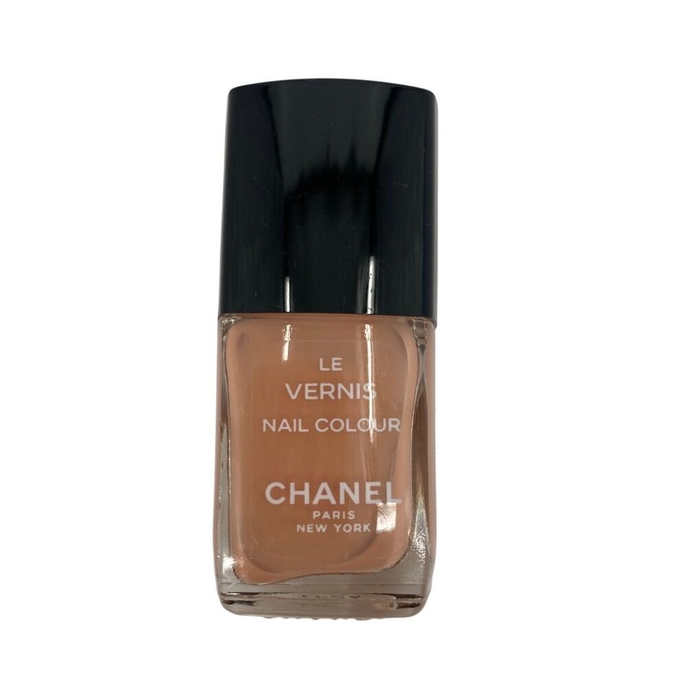 Chanel Le Vernis Nail Colour Peche Buff .44 oz nail polish limited edition